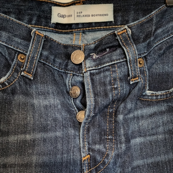 GAP Boyfriend Jeans - Picture 3 of 6